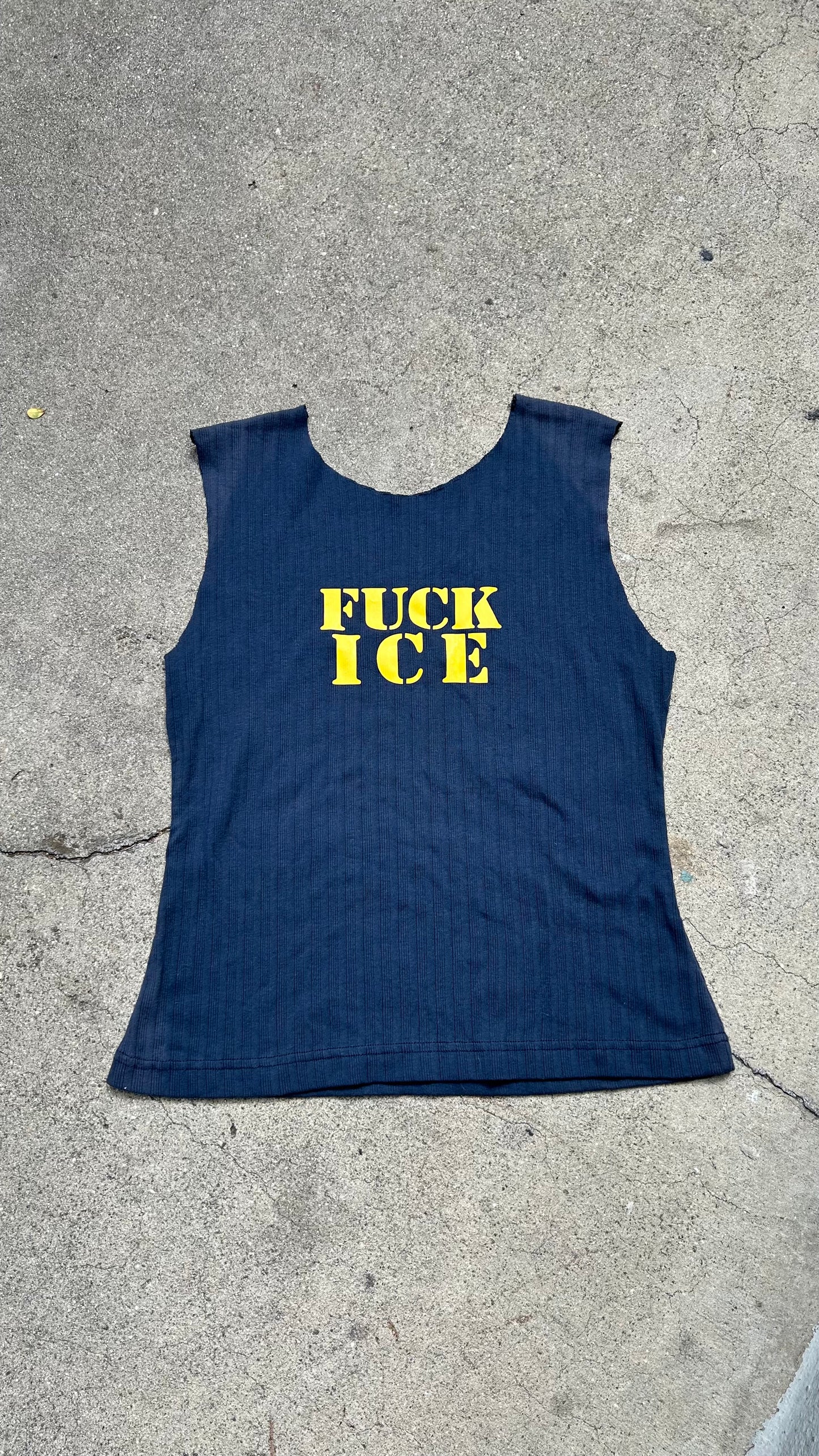 Fits M-XL very stretchy